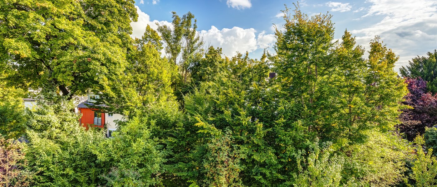 apartment München Arabellapark 02 view 12726