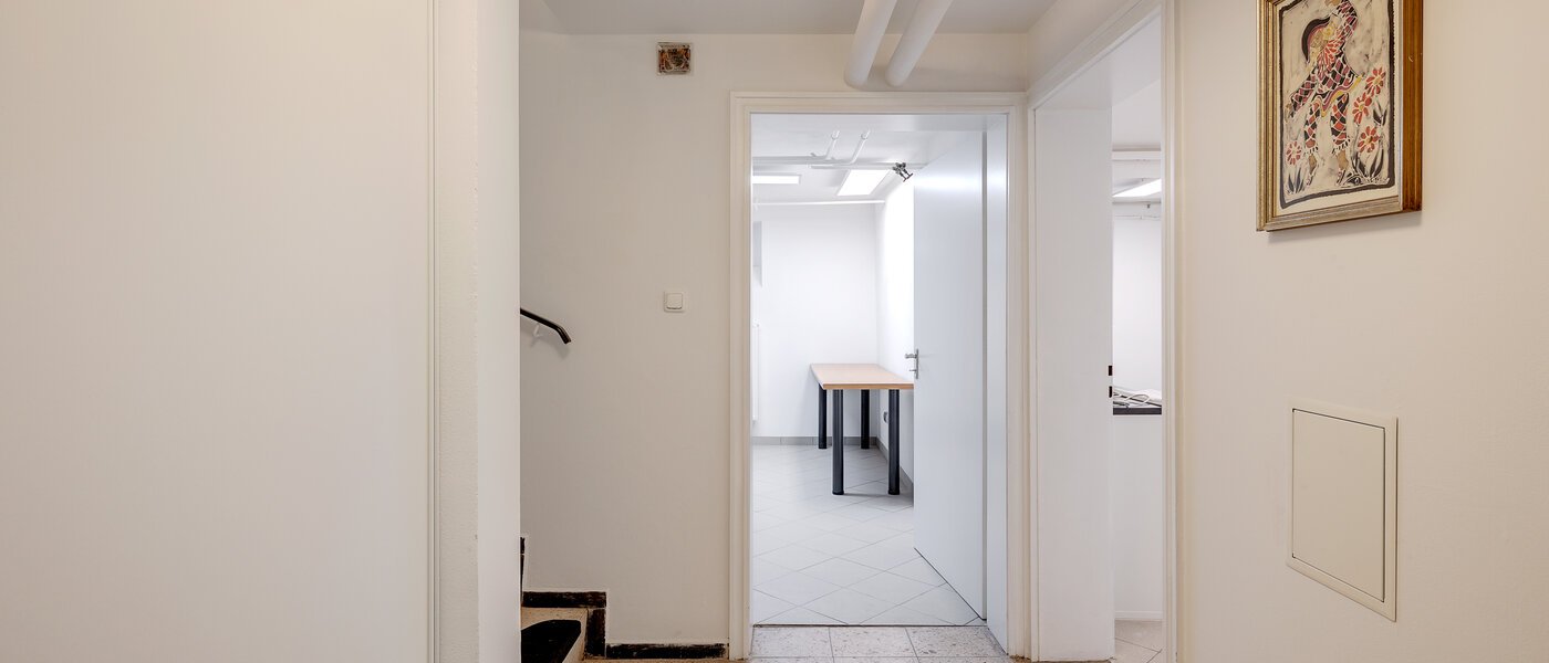 house München Lerchenau 04 hall 12756