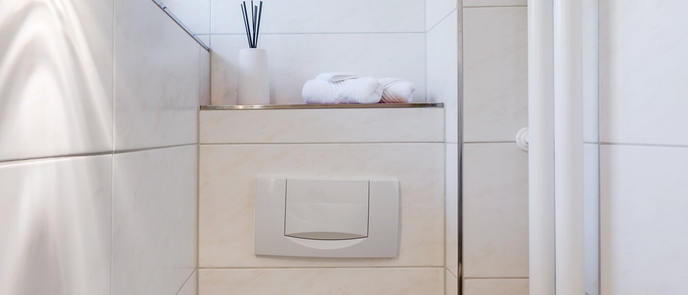 house München Lerchenau 03 guest toilet 12756