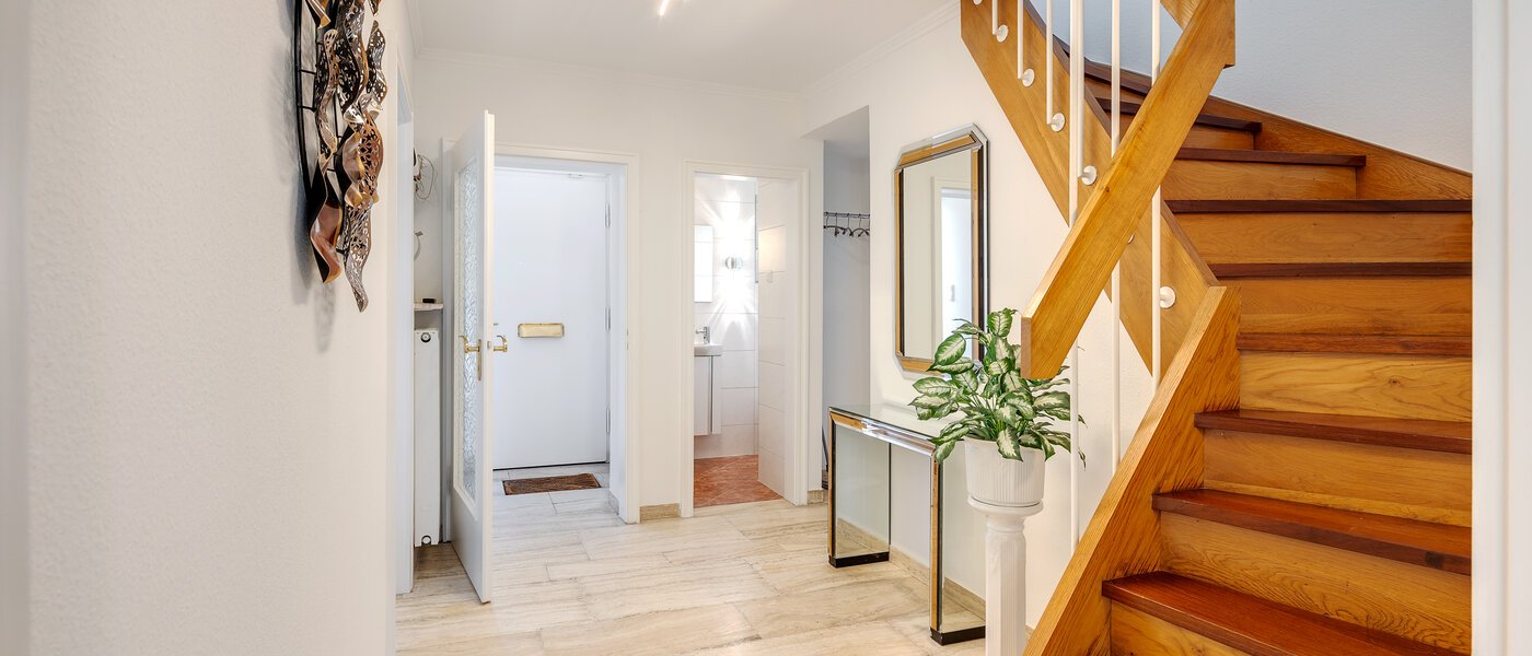 house München Lerchenau 01 entrance/hallway 12756