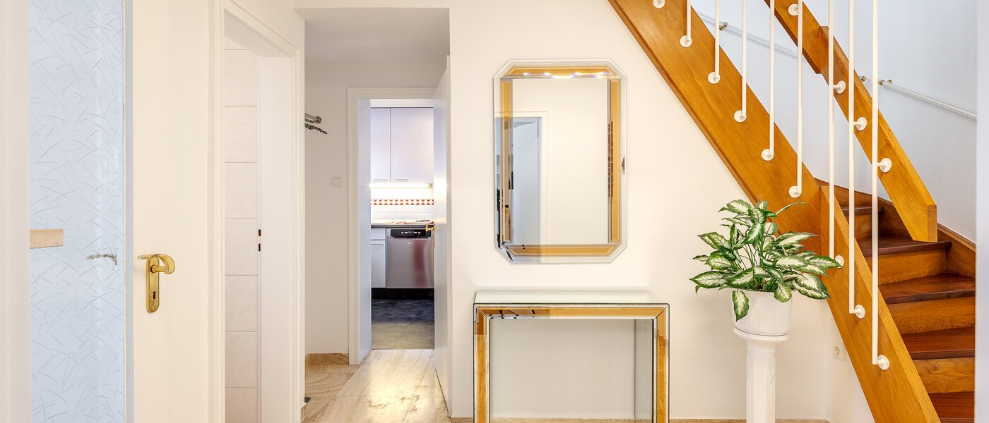 house München Lerchenau 02 entrance/hallway 12756