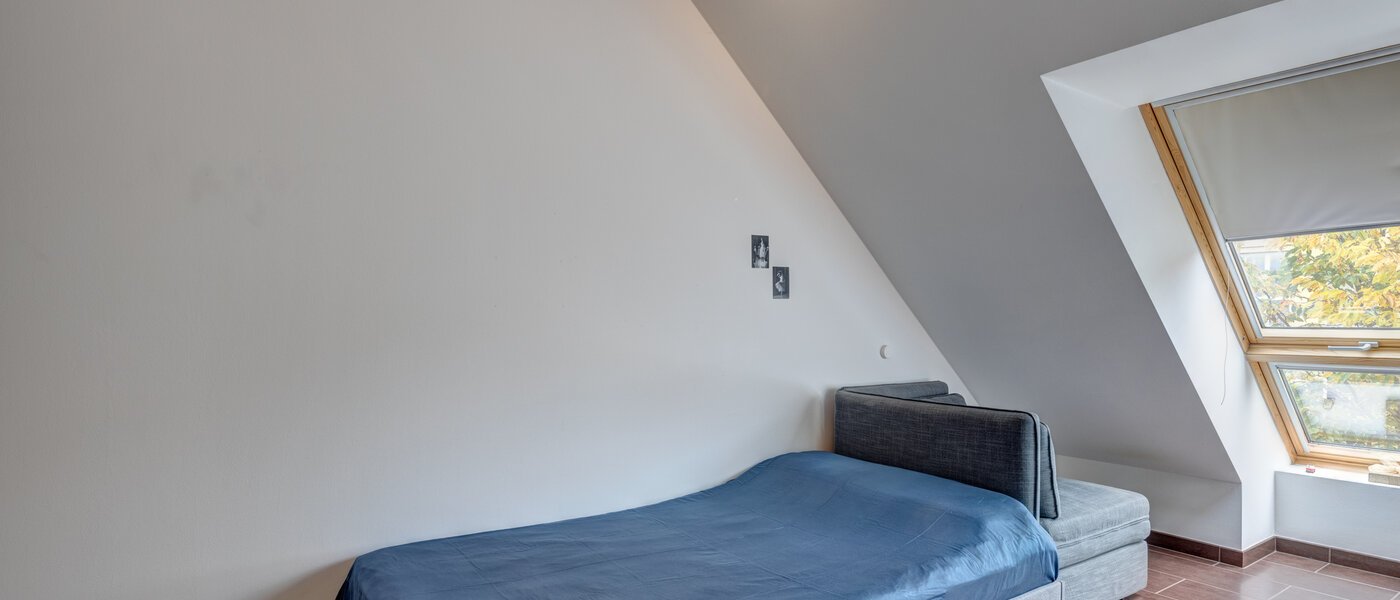 attic apartment München Ludwigsvorstadt 01 sleeping area 12778