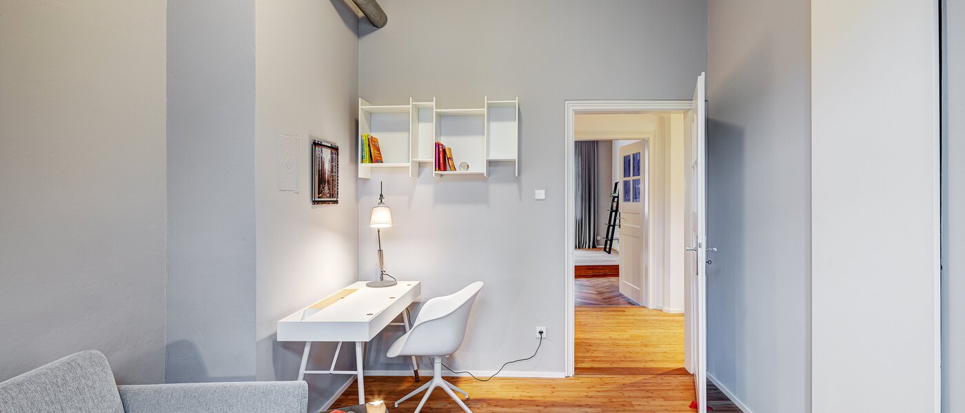 apartment München Haidhausen 02 Workspace/Guestroom 12796