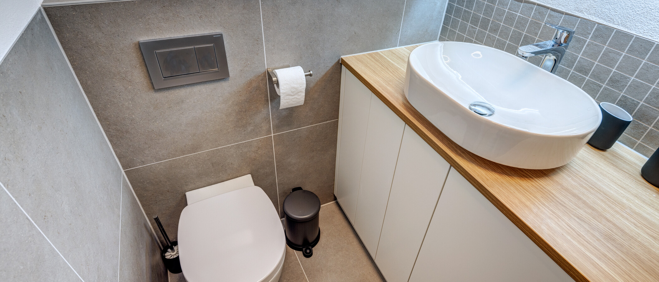 attic apartment München Thalkirchen 02 bathroom 12801