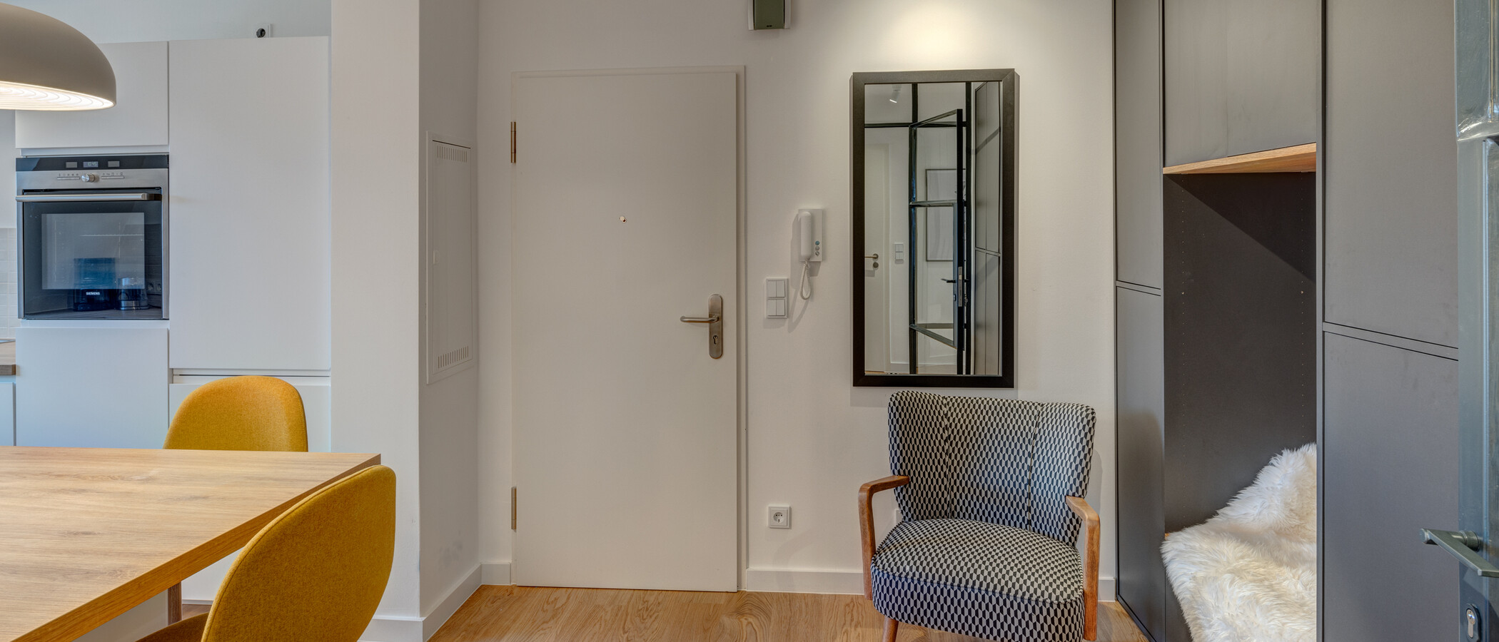 attic apartment München Thalkirchen 02 hall 12801
