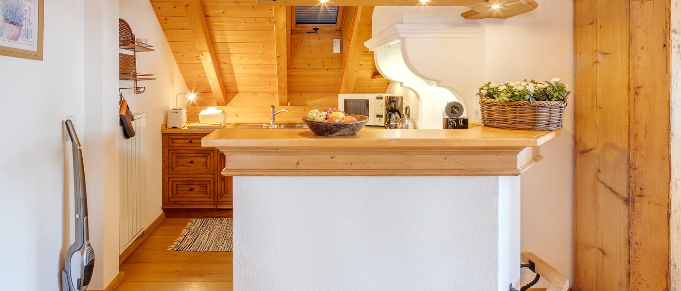 attic apartment Bad Heilbrunn 03 kitchen 12824