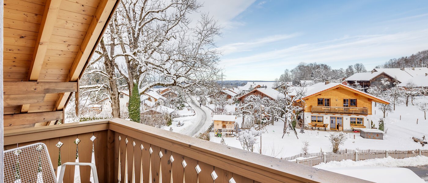 attic apartment Bad Heilbrunn 01 balcony 12824
