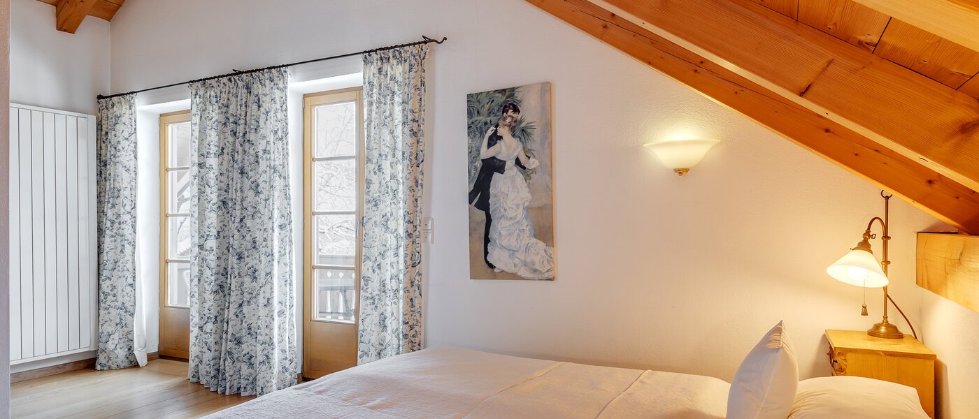 attic apartment Bad Heilbrunn 03 sleeping area 12824