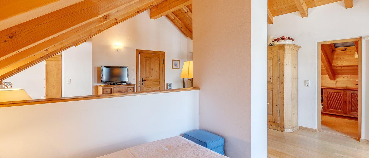 attic apartment Bad Heilbrunn 04 sleeping area 12824