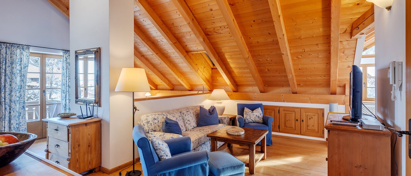 attic apartment Bad Heilbrunn 01 living area 12824