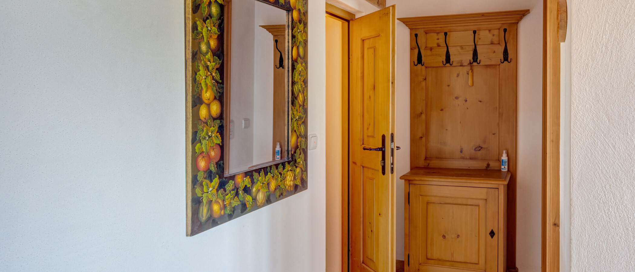 attic apartment Bad Heilbrunn 01 hall 12826