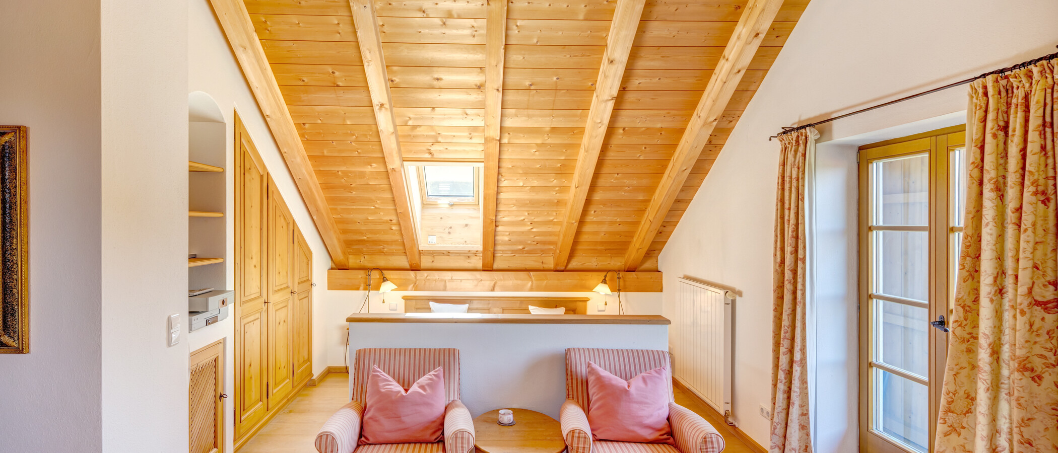 attic apartment Bad Heilbrunn 02 sleeping area 12826