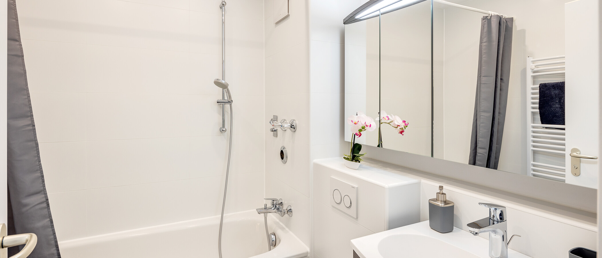 apartment München Altperlach 01 bathroom 12835