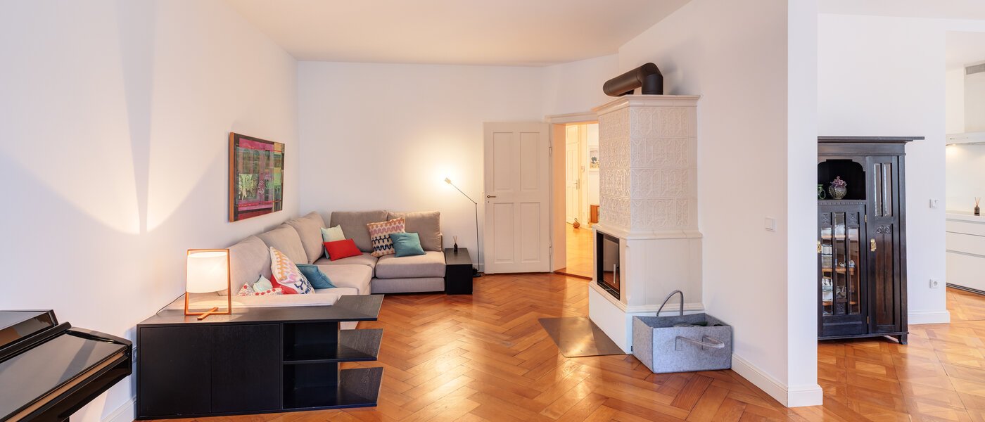 apartment München Nymphenburg 01 living room 12846