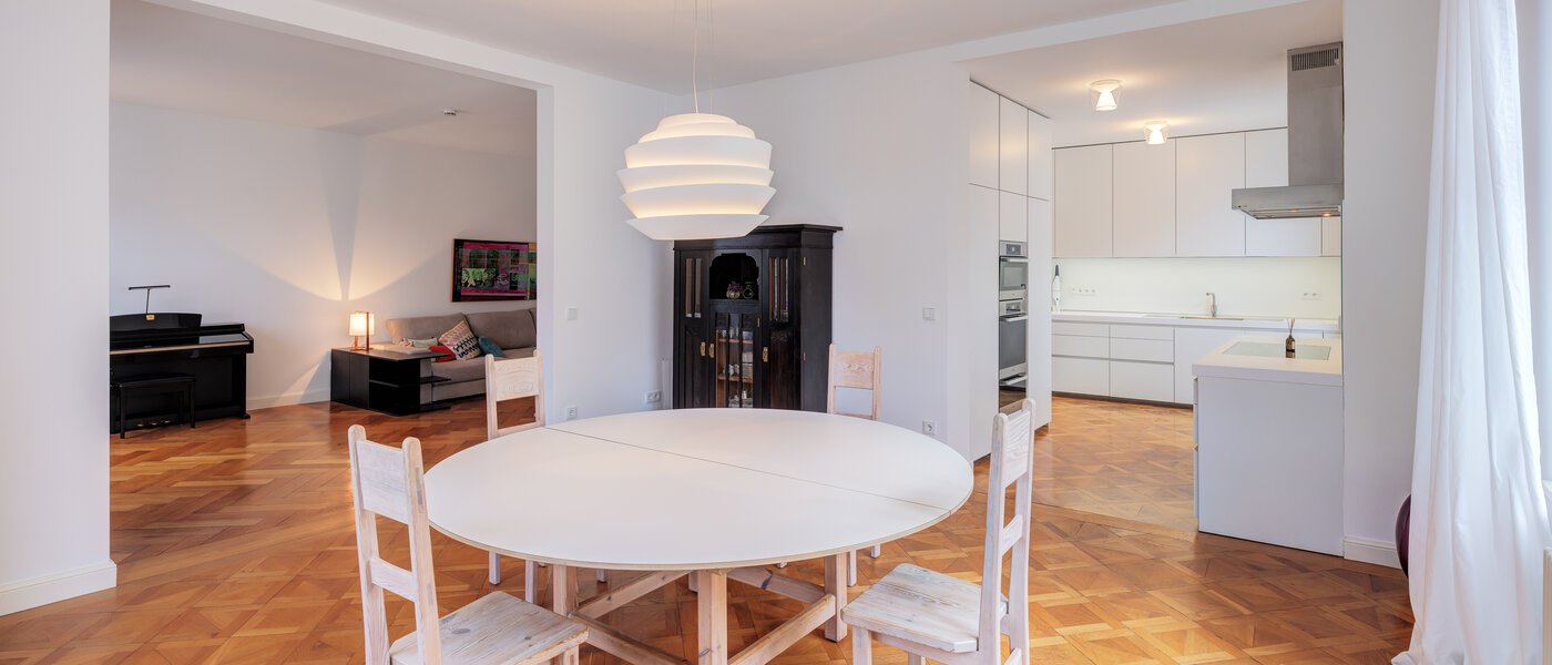 apartment München Nymphenburg 02 dining room 12846