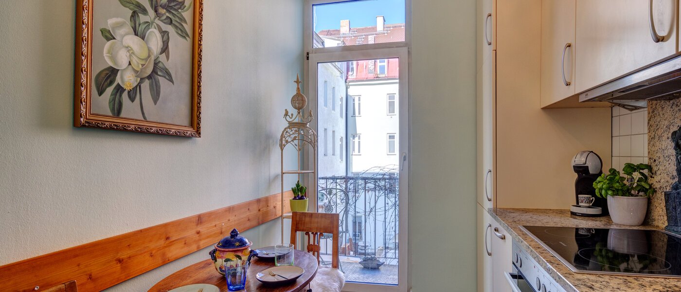 apartment München Schwabing-West 01 kitchen 12876
