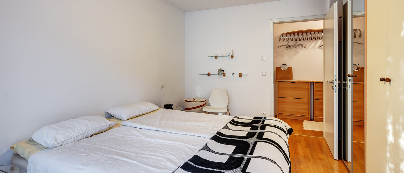 apartment with garden 	 München Solln 02 bedroom 12884