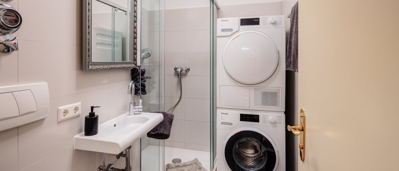 split-level München Herzogpark 01 2. bathroom 12889