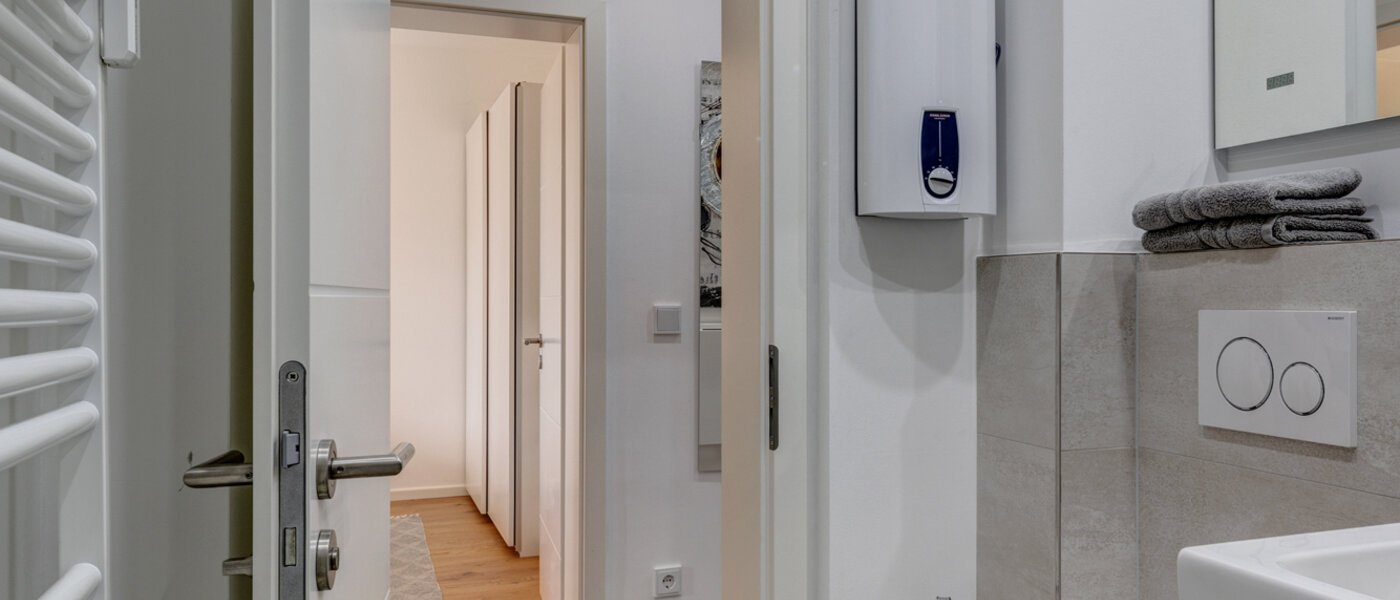 apartment München Parkstadt Bogenhausen 02 bathroom 12895