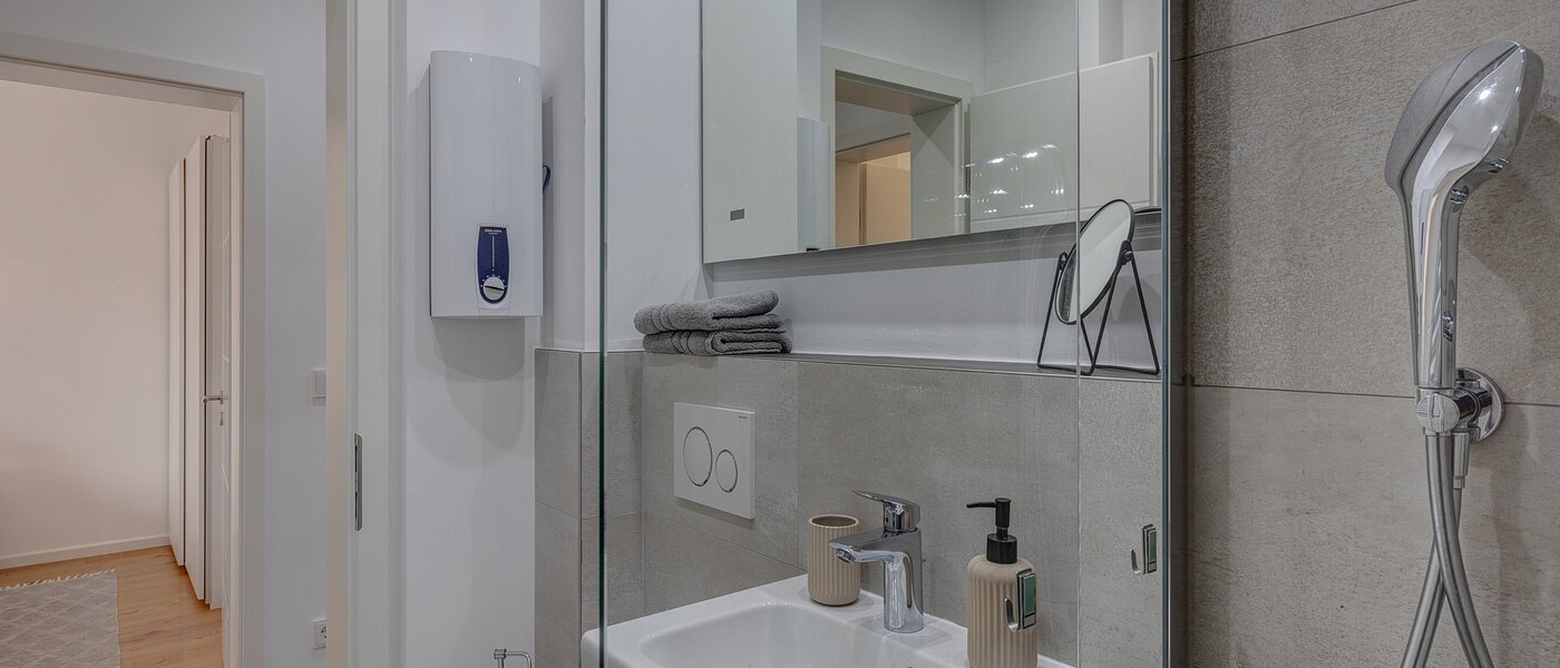 apartment München Parkstadt Bogenhausen 03 bathroom 12895