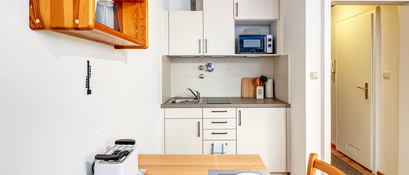 apartment München Maxvorstadt - Universitätsviertel 01 kitchen 12898