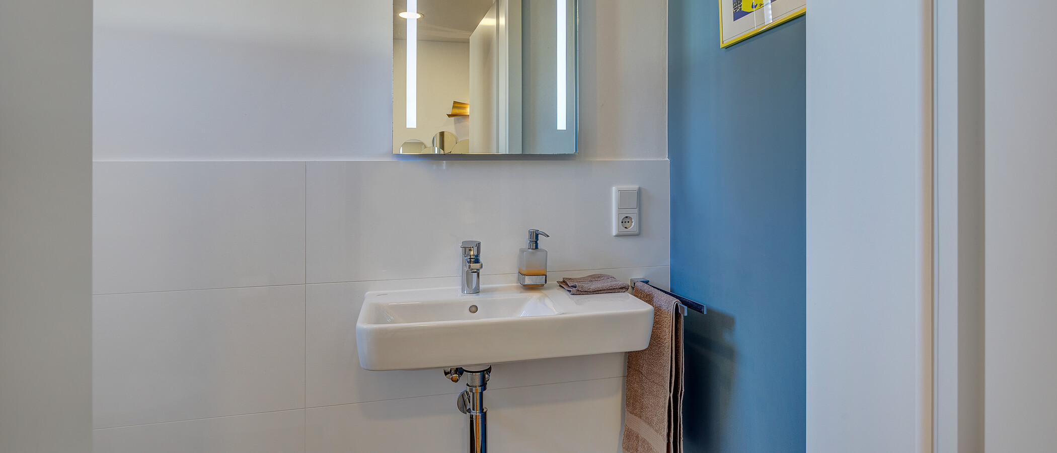 semi-detached house München Feldmoching 01 guest toilet 12903