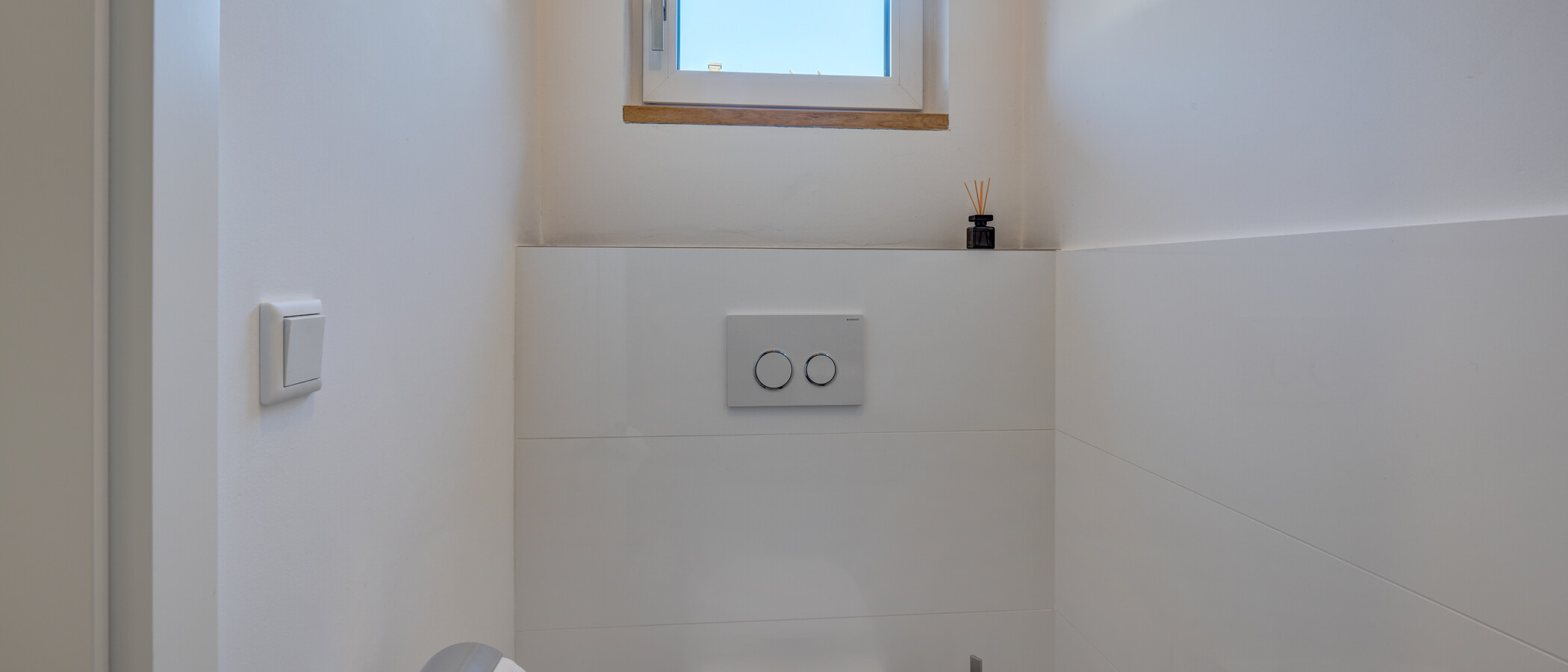 semi-detached house München Feldmoching 02 guest toilet 12903