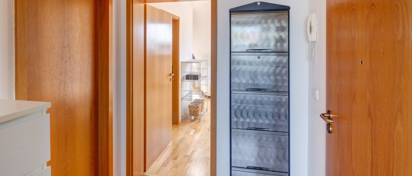 attic apartment München Obermenzing 02 hall 12904