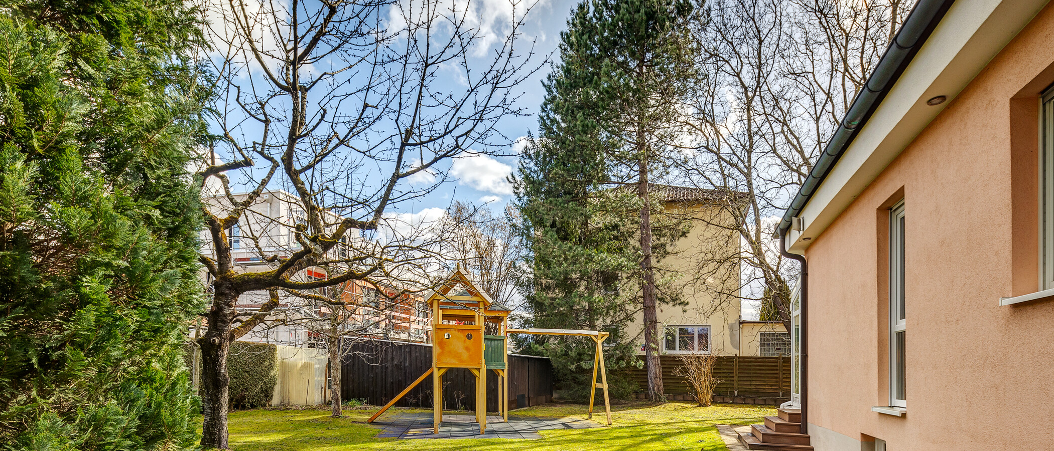 attic apartment Germering 01 communal garden 12917
