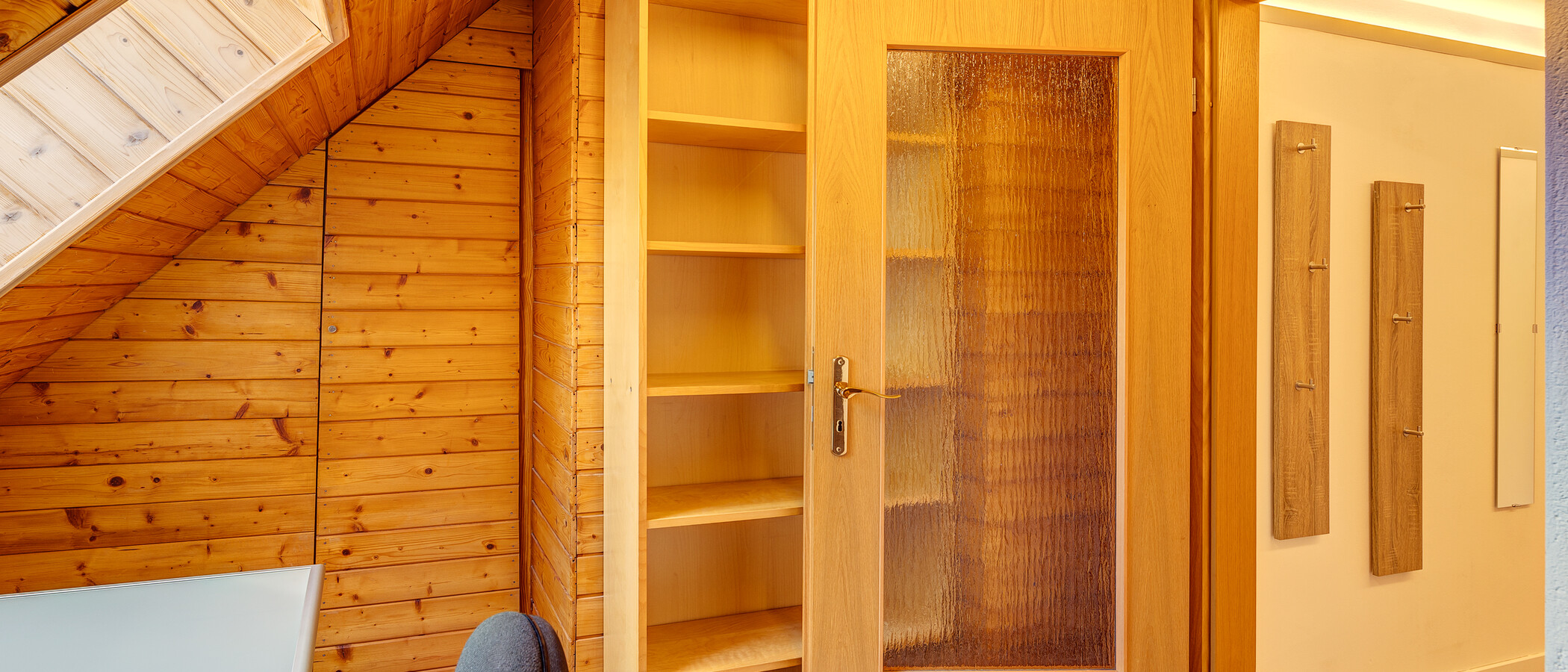 attic apartment Germering 03 office 12917