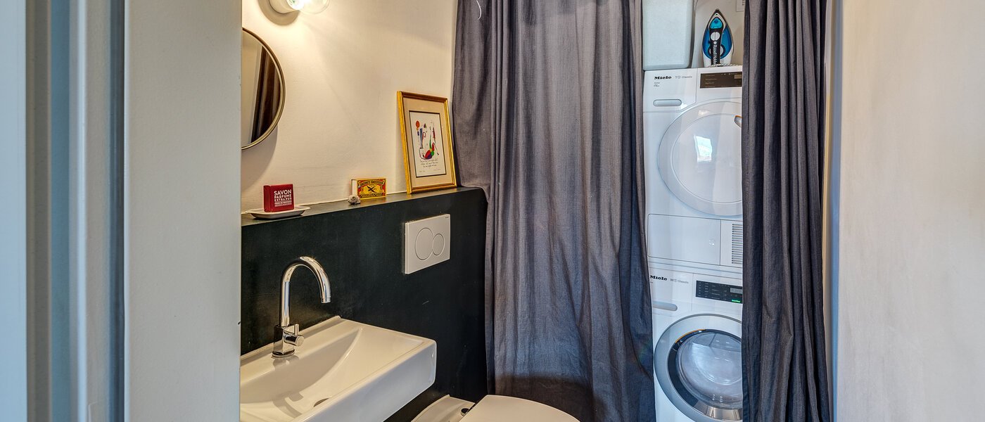 apartment München Moosach 02 guest toilet 12918