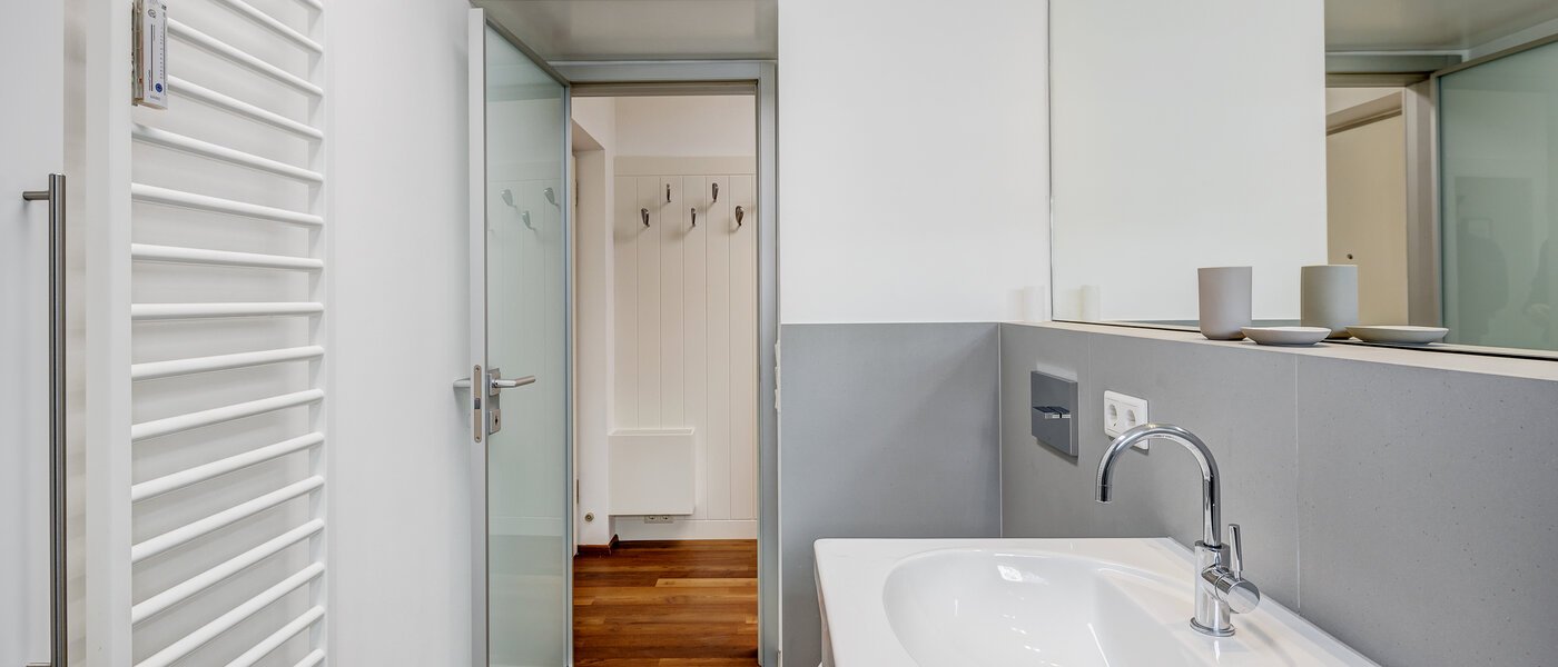 apartment München Altbogenhausen 03 bathroom 12943