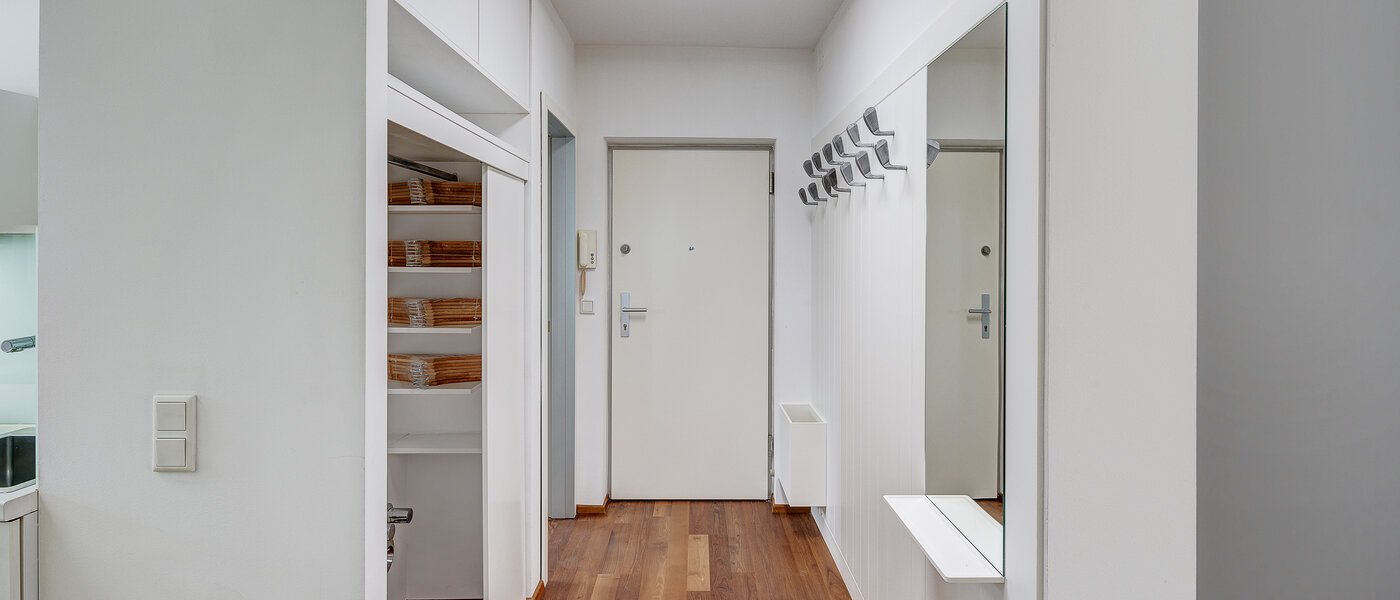 apartment München Altbogenhausen 01 hall 12943