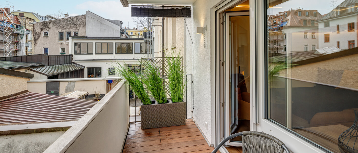 apartment München Isarvorstadt 03 balcony 12957