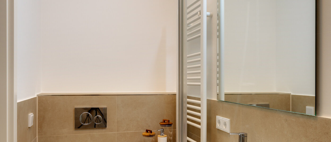 attic apartment München Isarvorstadt 03 2. bathroom 12963