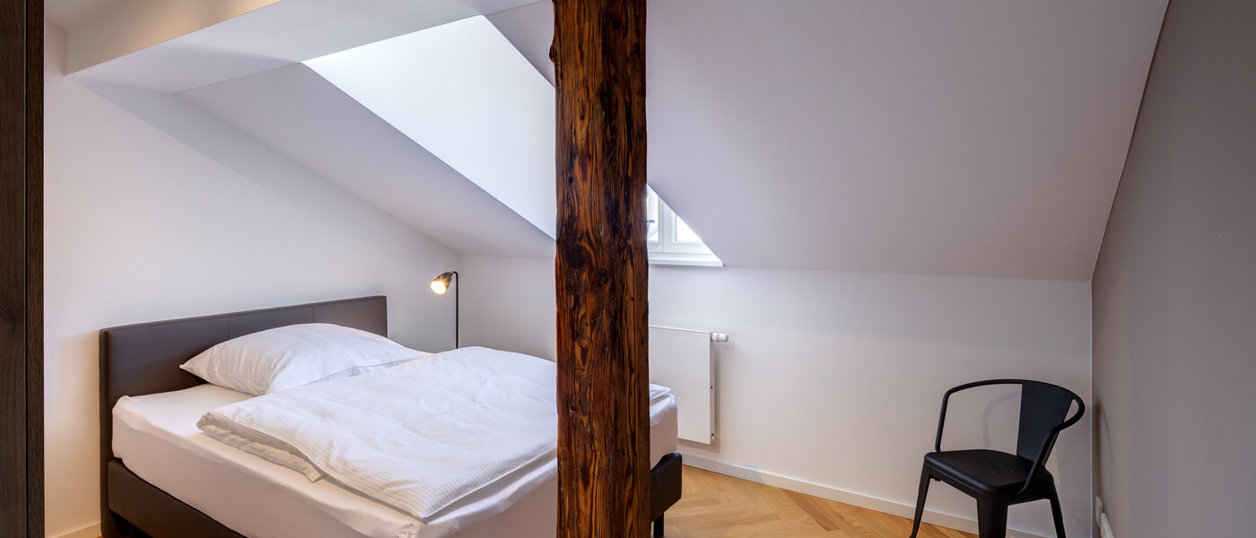 attic apartment München Isarvorstadt 01 2. bedroom 12963