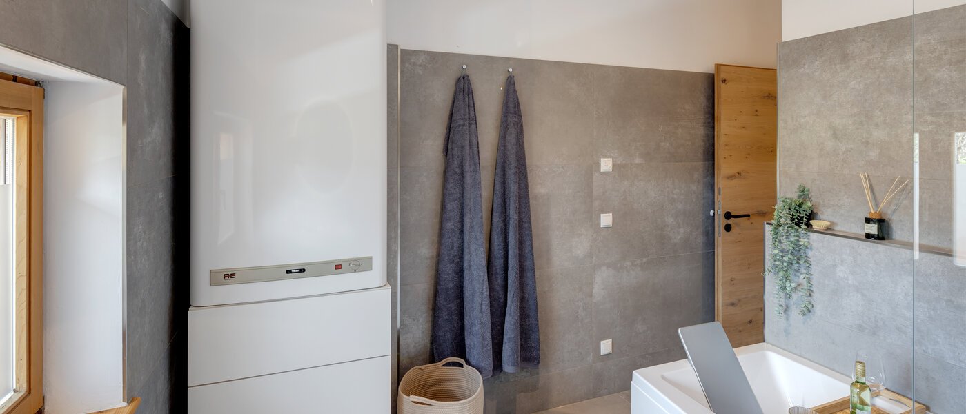 gallery apartment  Gmund am Tegernsee 04 bathroom 12967