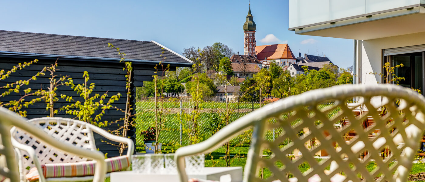 apartment with garden 	 Andechs 03 garden 12988