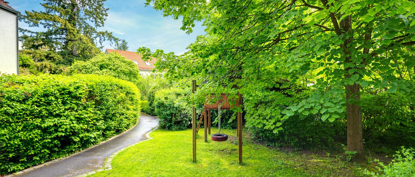 apartment München Solln 01 inner courtyard  12995