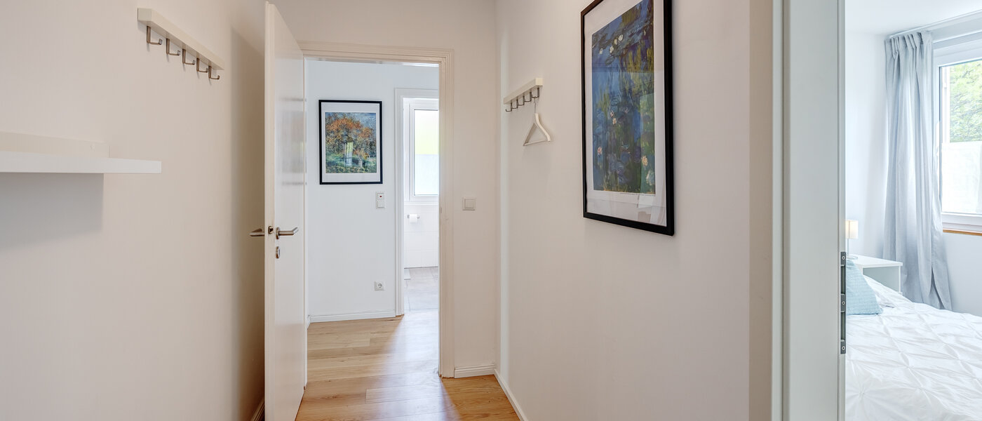 apartment with garden 	 Germering 01 hall 13004