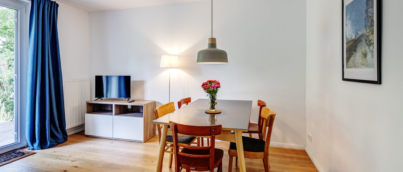 apartment with garden 	 Germering 02 living area 13004