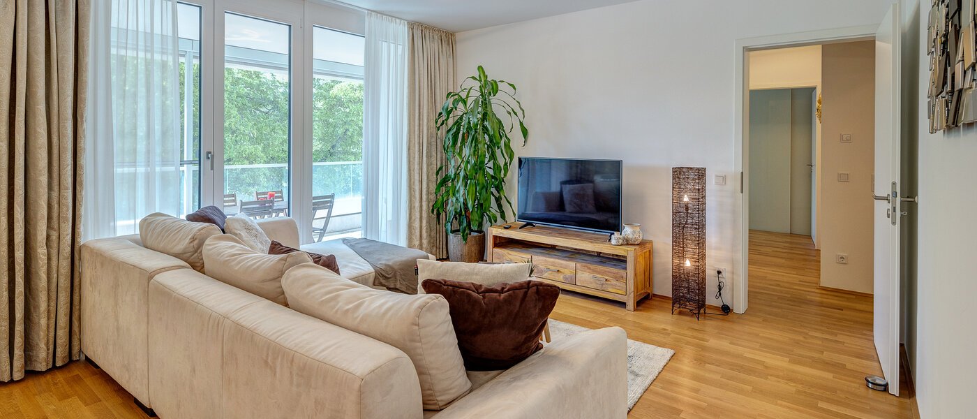 apartment München Allach 02 living area 13010