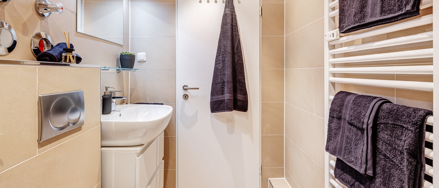 apartment München Parkstadt Schwabing 03 bathroom 13011