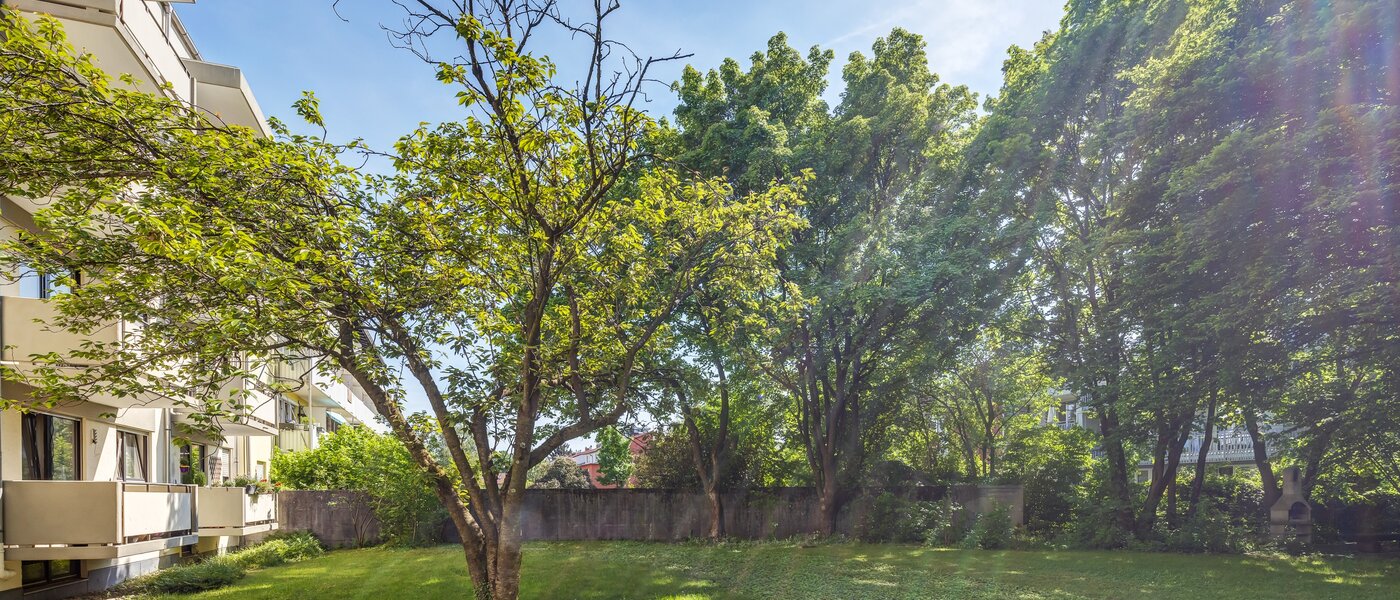 apartment München Parkstadt Schwabing 01 inner courtyard  13011