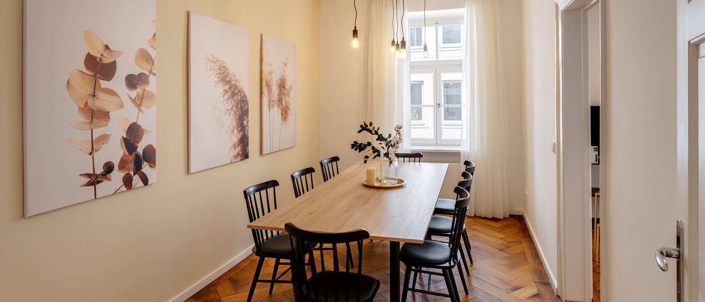 apartment München Isarvorstadt 01 dining room 13026