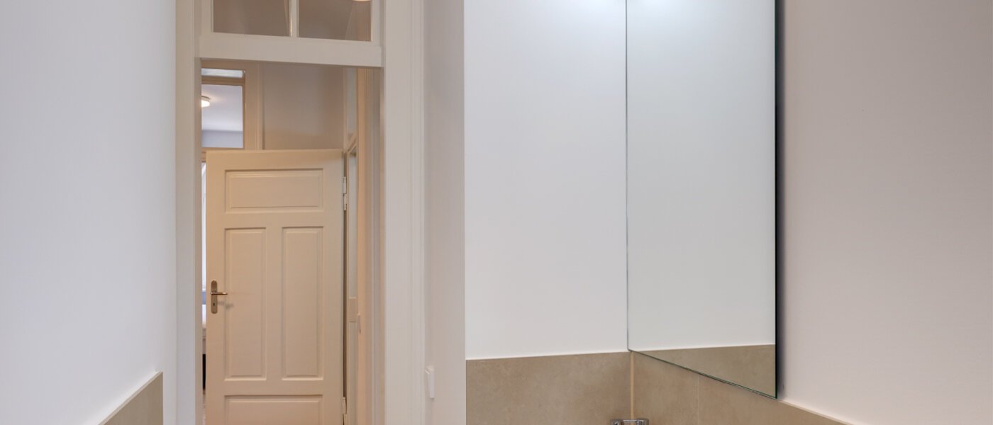 apartment München Isarvorstadt 02 separate toilet 13027