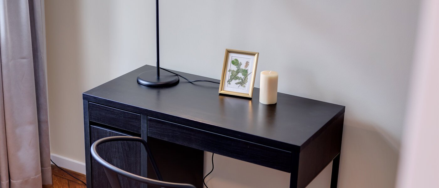 apartment München Isarvorstadt 02 Workspace/Guestroom 13027