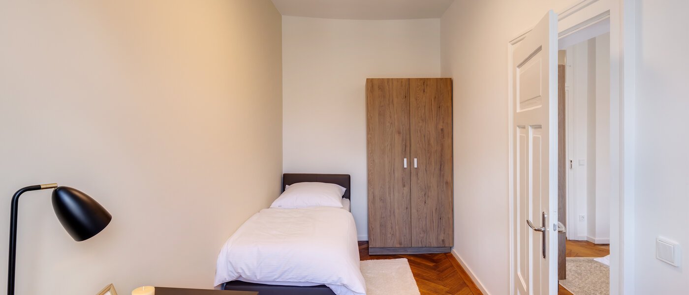 apartment München Isarvorstadt 03 Workspace/Guestroom 13027