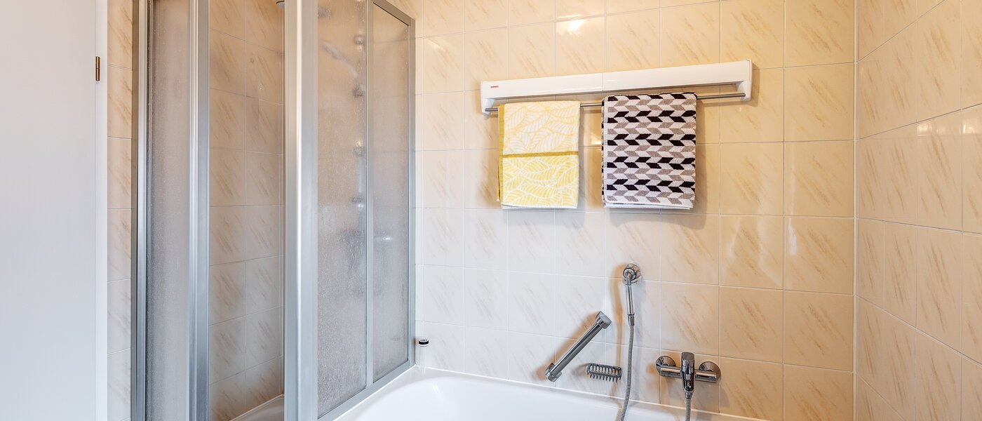 semi-detached house Maisach 02 bathroom 13032