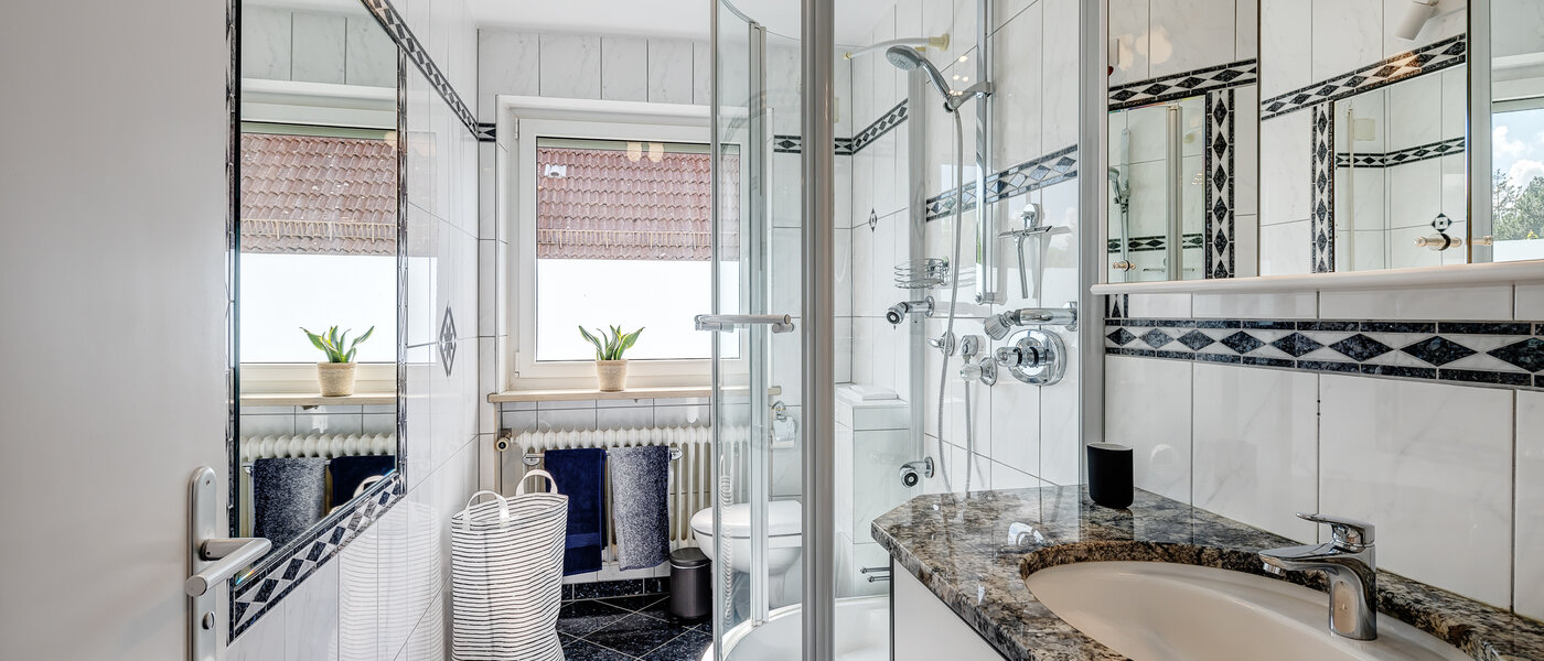 apartment München Berg am Laim 01 bathroom 13039